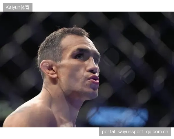 UFC新星闪电KO，引爆格斗世界的未来之光