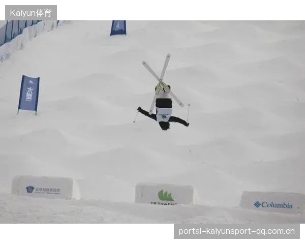 自由式滑雪热潮引爆小镇旅游，学员激增带来新机遇